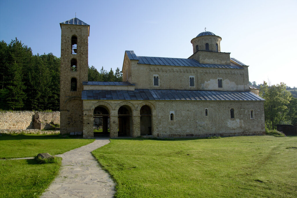 Манастир Сопоћани, Црква Свете Тројице, задужбина краља Уроша. Фотографија је власништво сајта Фонд Благо.