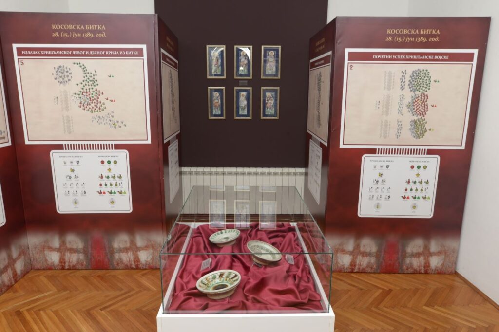 Изложба „Моравска Србија: између стварности и легенде“ у Музеју рудничко-таковског краја у Горњем Милановцу. Фотографија је преузета са фејсбук странице Музеја рудничко-таковског краја.