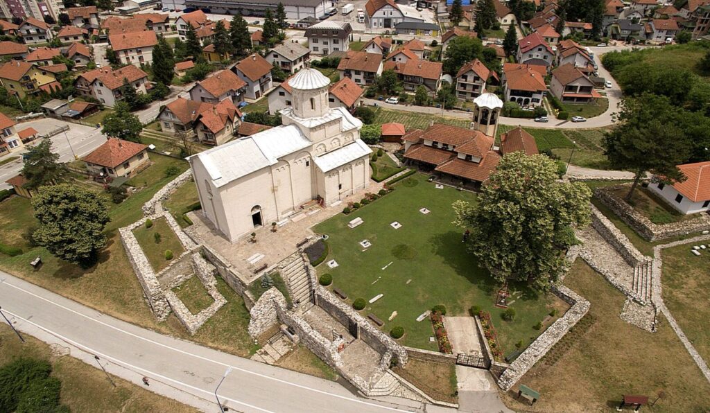 Црква Светог Ахилија у Ариљу. Фотографија је власништво Фонда Благо.