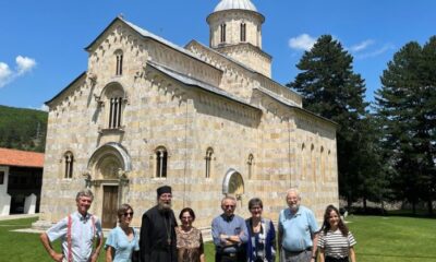Посета чланова делегације „Европа ностре“ Манастиру Високи Дечани. Фотографија је преузета са фејсбук странице Манастира Високи Дечани.
