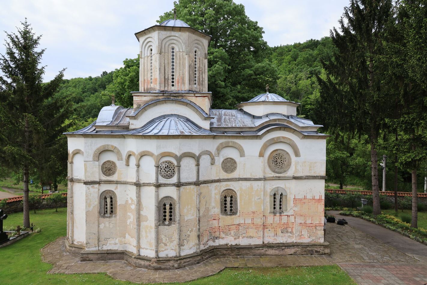 Северна страна Цркве Светог Илије у Манастиру Руденици. Фотографија је власништво Фонда Благо.