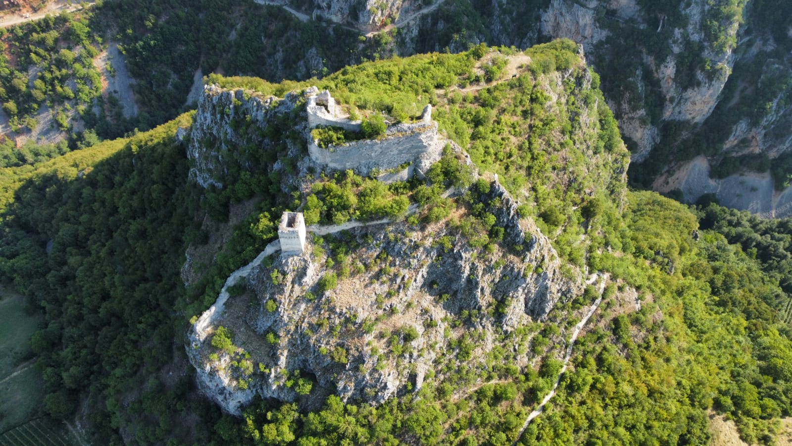 Тврђава Милешевац. Фотографија је власништво Републичког завода за заштиту споменика културе.