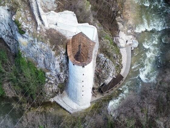 Водене кула Ужичке тврђаве. Аутор фотографије је Милош Думић.